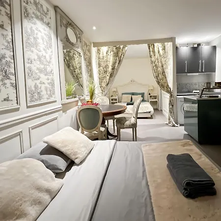 Gare Du Nord & Canal St-martin Apartment Paris